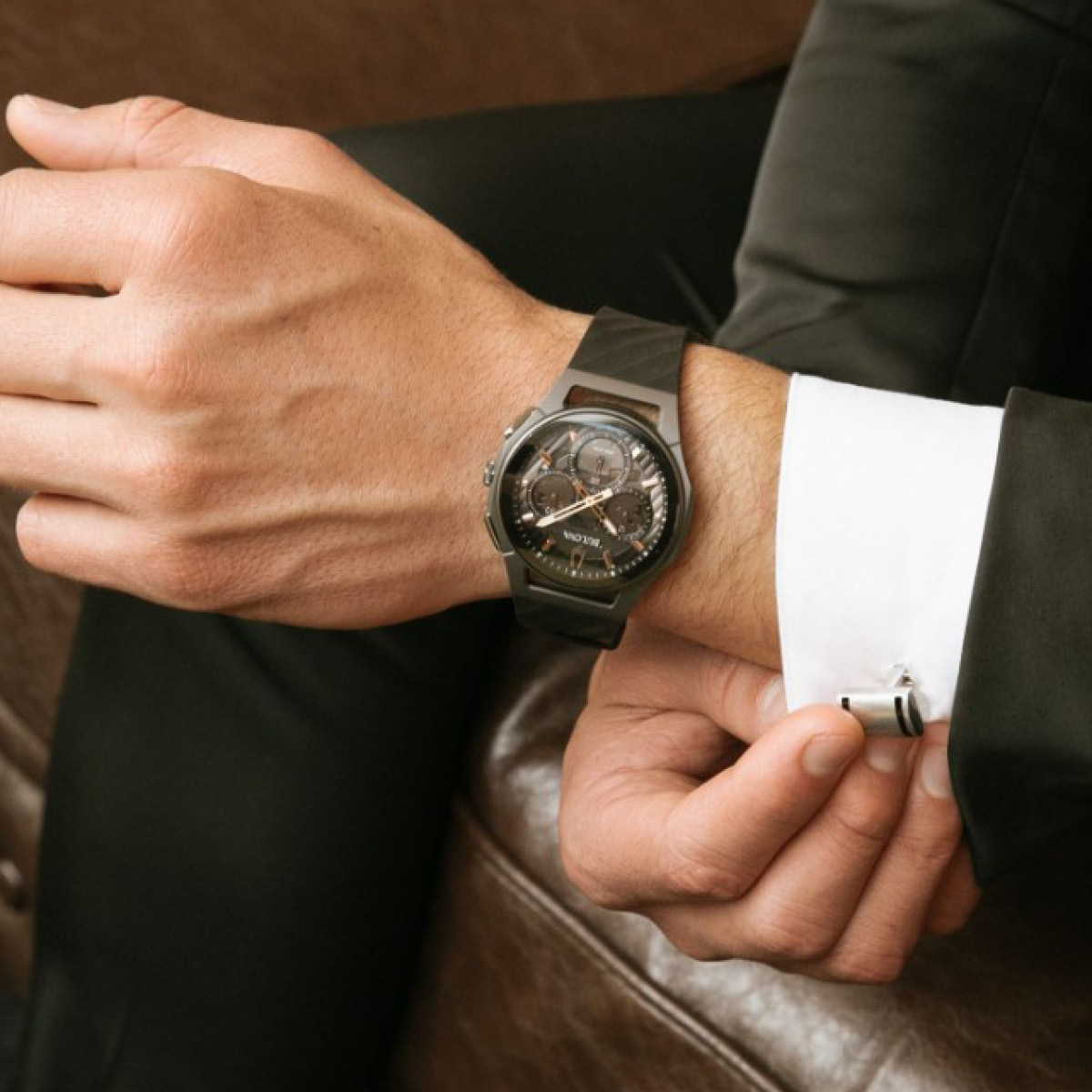 Bulova Mens CURV Titanium Chronograph 98A162 image number 5